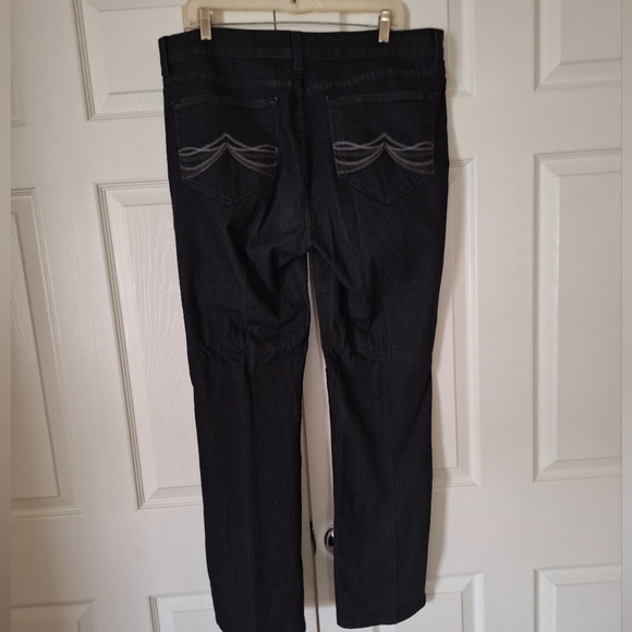 NYDJ Straight Back Jeans - Picture 2 of 5